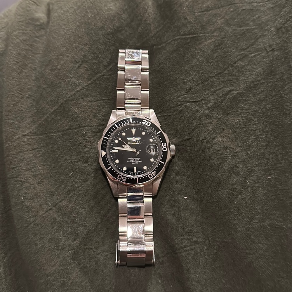 Invicta water resistant quartz watch excellent condition